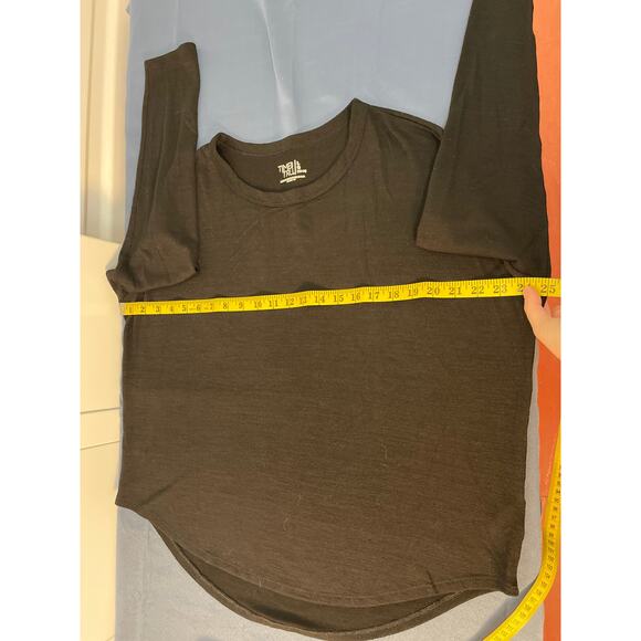 Time and Tru Women’s Black Long Sleeve Crewneck Sweater Large - Picture 7 of 7